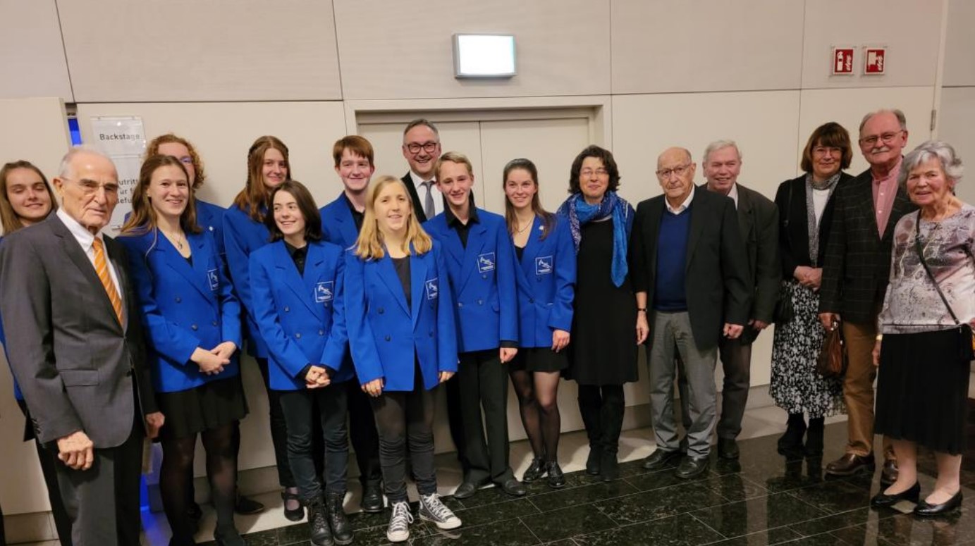 links: Rudi Schlegel, Mitte: Thomas Paha, Regine Grüger, Herbert Huber, Stadtrat Karl-Heinz Jooß, Christine Bregler, Manfred Czychi, Irene Kammerer Bild3