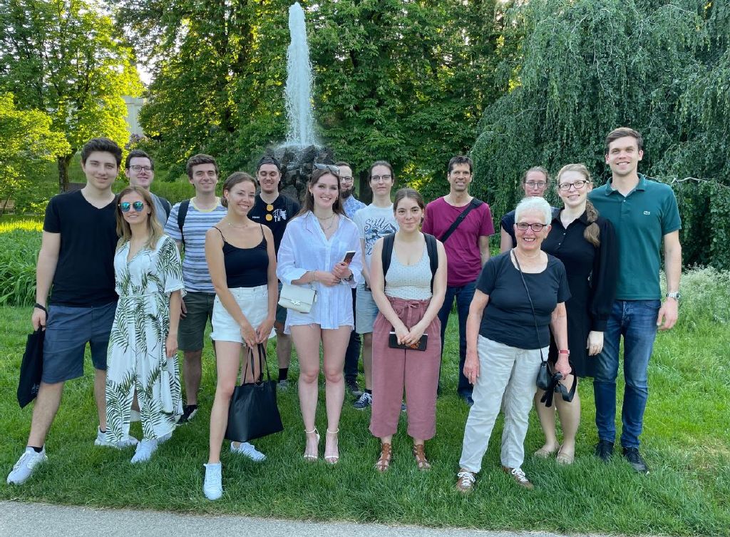 1024 Bild Vereinsmitteilung